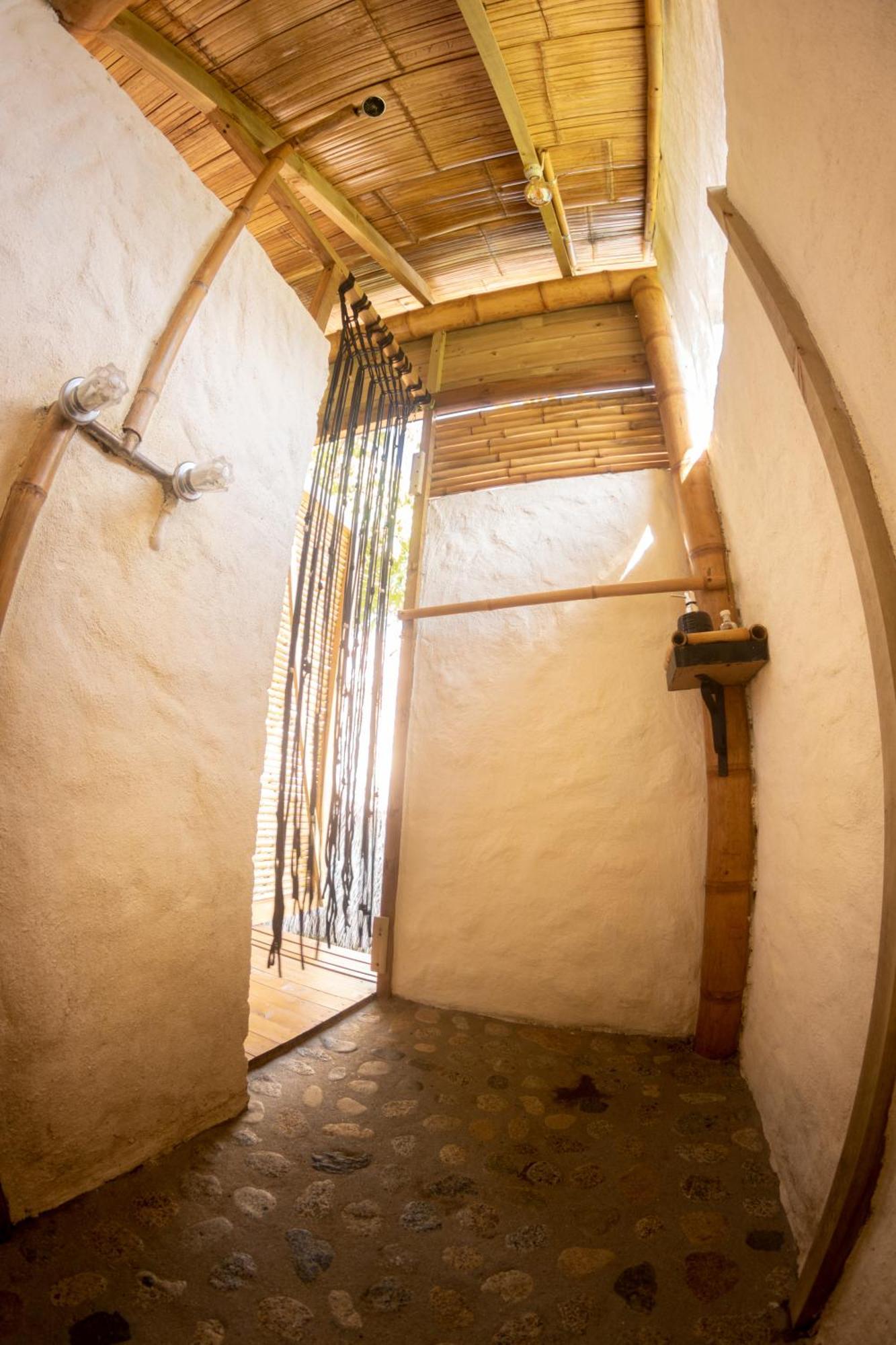 La Perla Negra - Black Pearl Eco Hostel Сан Рафаел Екстериор снимка